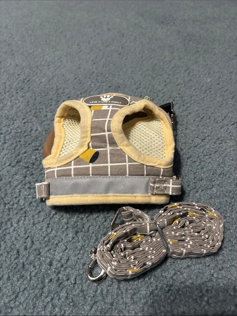 New Cat or Dog Vest Harness with Leash Size XS
